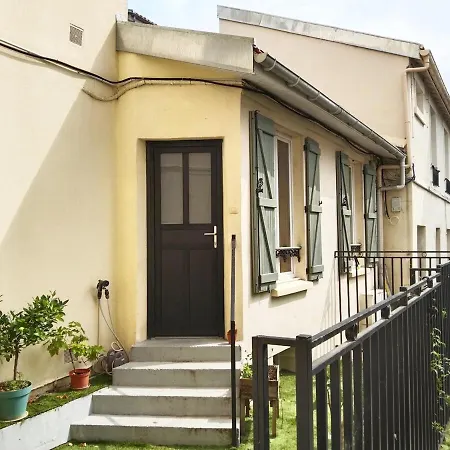 Mignonne Maisonnette Lägenhet Montreuil (Seine-Saint-Denis)